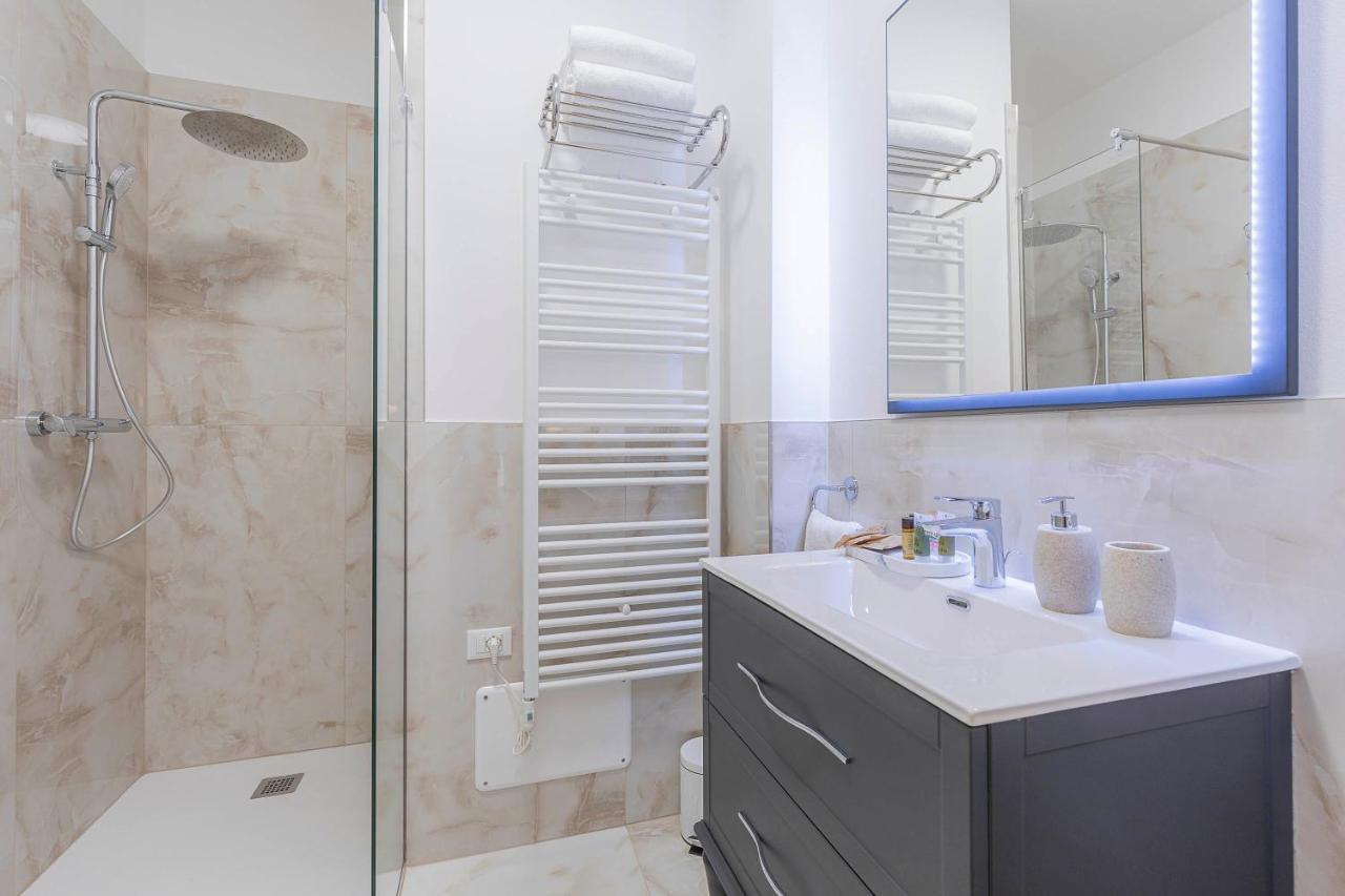 ורונה Crys: Rooms, Holiday, Business מראה חיצוני תמונה